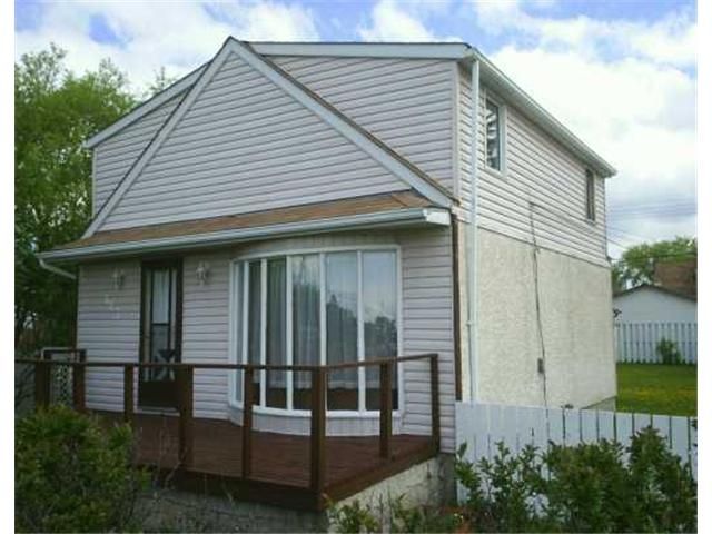 I have sold a property at 447 CLANDEBOYE AVE in SELKIRK
